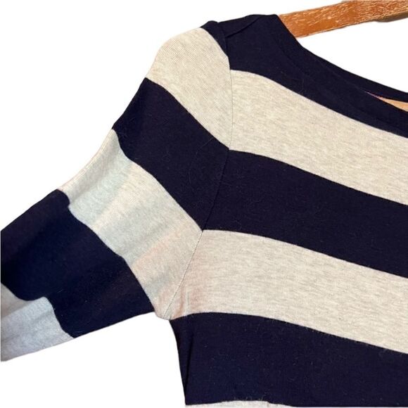 3 for $30! Gap striped 3/4 sleeve top - Picture 3 of 12